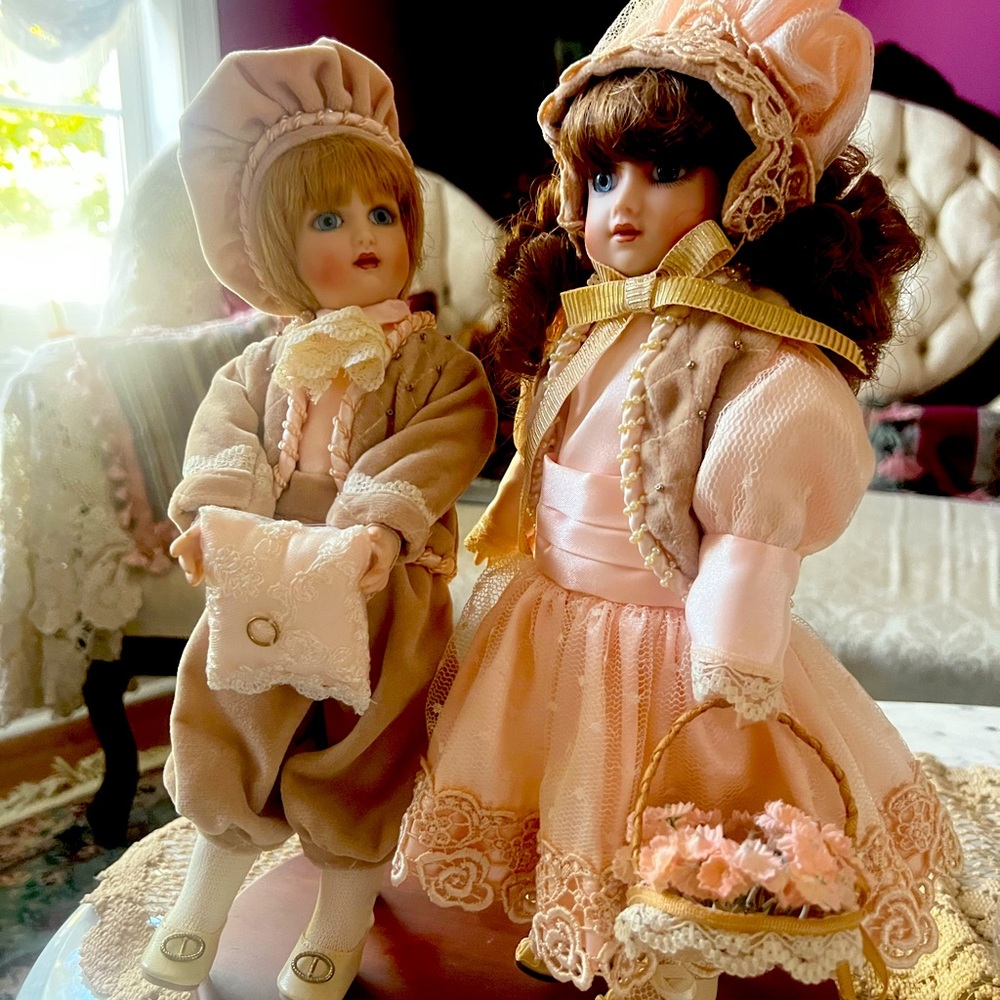 The Victorian heirloom flower girl and ring bearer dolls, Franklin mint